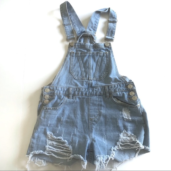 Hot Kiss Denim - Hot kiss Ava overall short ripped lightwash denim